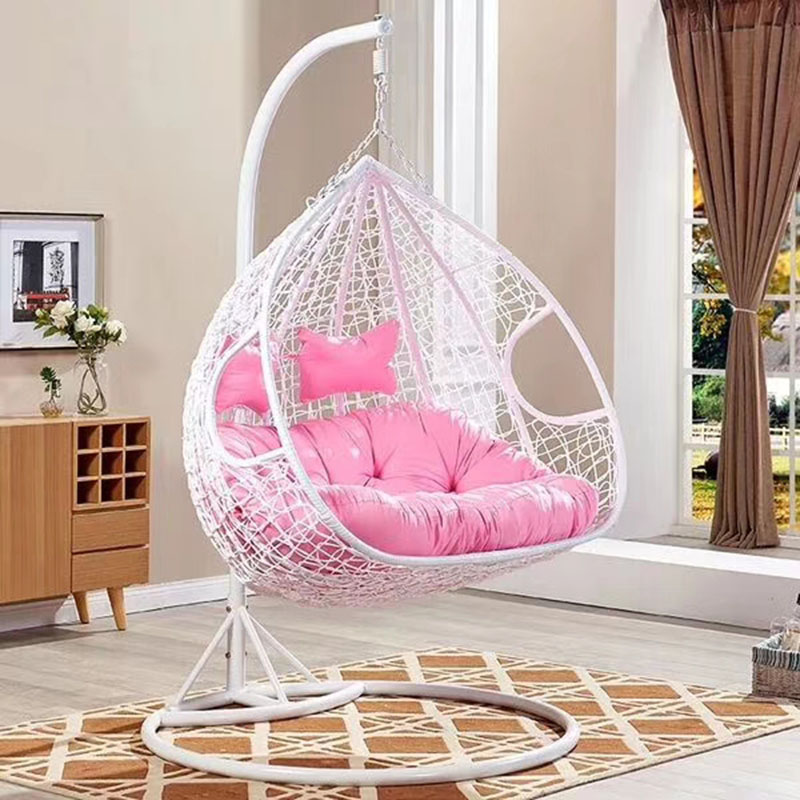 Hangstoel van wicker voor op h - Outdoor Furniture In Bali recensie en prijs